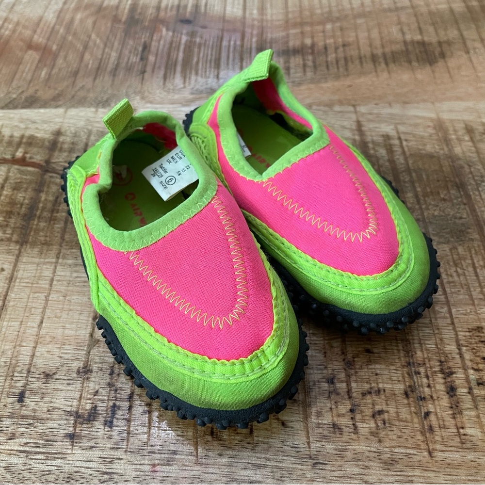 Airwalk Neon pink and green water shoes toddler size 6